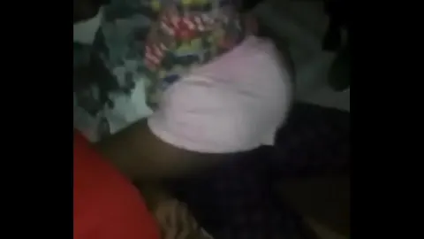 呦女 · 深喉色情片