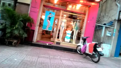 艳母色情片 · 四